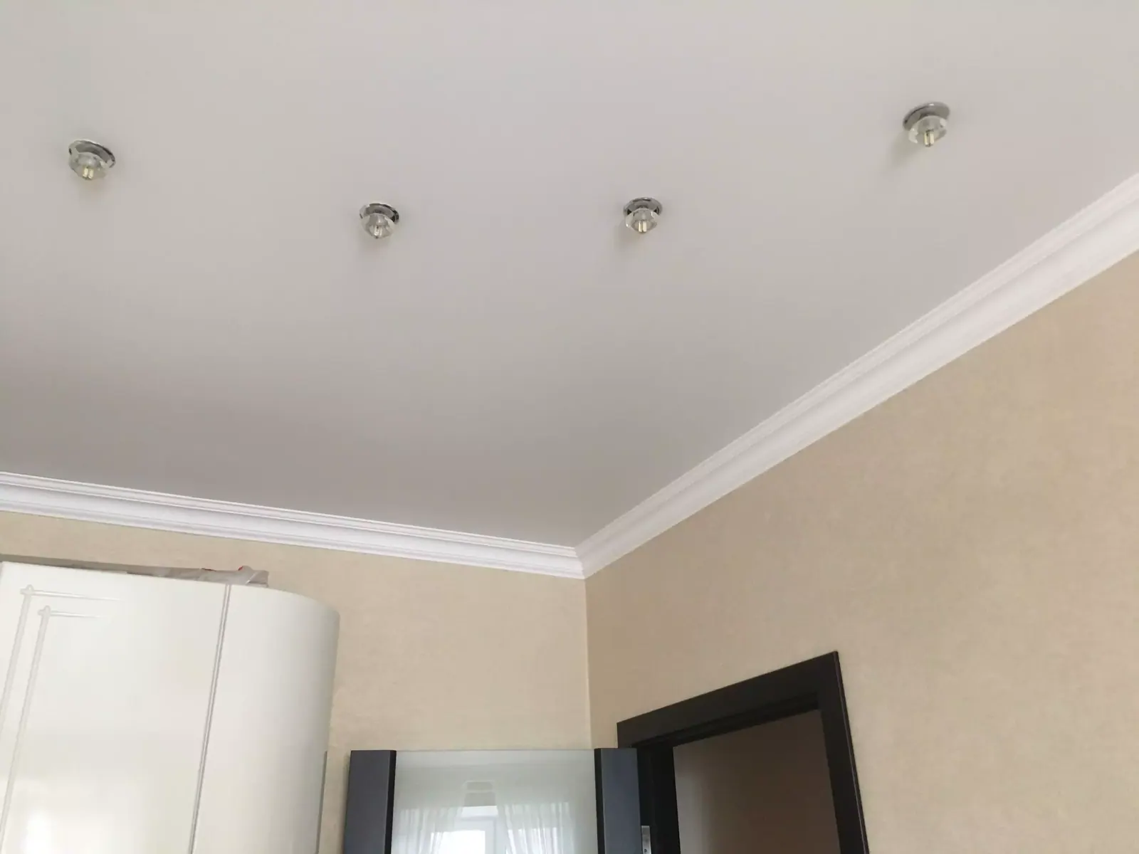 Матовый натяжной потолок в квартиру — Колпино, Севастьянова, 28 к1, фото 1